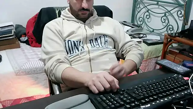 Snapshot of Italian_dark_desire chatting on 18, 1, 2026 Italian dark desire online show from 18, 1, 2026