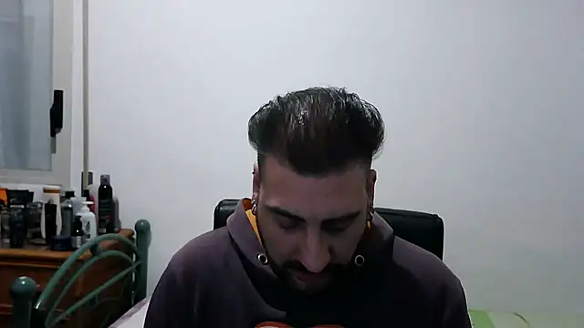 Snapshot of Italian_dark_desire chatting on 4, 2, 2026 Italian dark desire online show from 4, 2, 2026