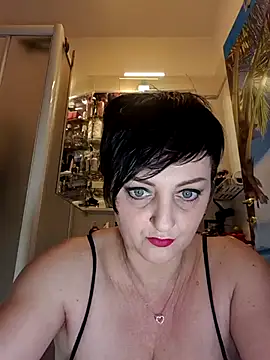 lucillabollente online show from 2, 2, 2026