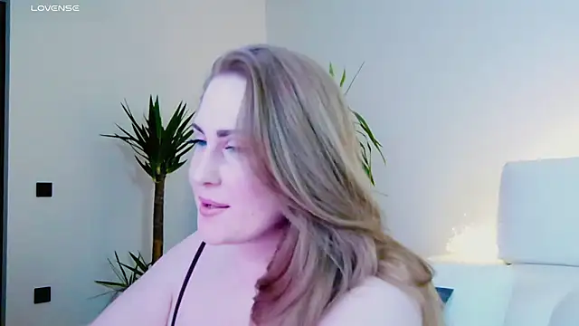 Sinful Eyes online show from 13, 3, 2026