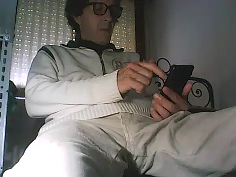 Snapshot of Moro_ra chatting on 17, 5, 2026 Moro ra online show from 17, 5, 2026