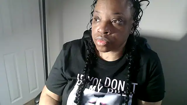 Snapshot of Sexymona1218 chatting on 4, 5, 2026 Sexymona1218 online show from 4, 5, 2026
