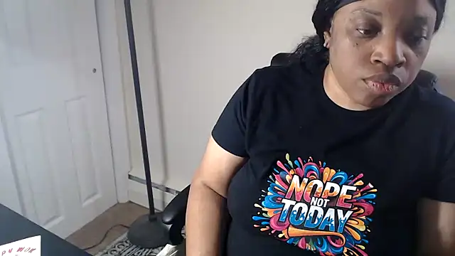 Snapshot of Sexymona1218 chatting on 19, 5, 2026 Sexymona1218 online show from 19, 5, 2026