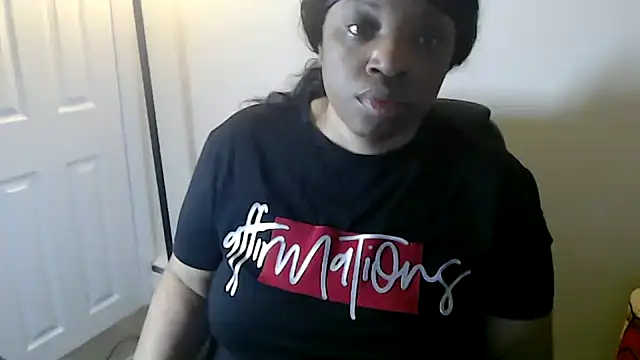 Snapshot of Sexymona1218 chatting on 21, 5, 2026 Sexymona1218 online show from 21, 5, 2026