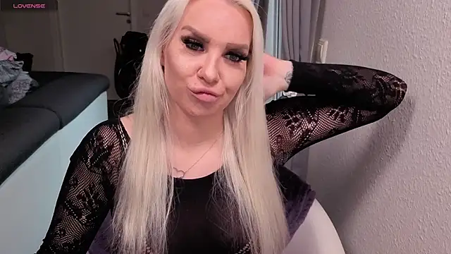 MIA-XXX online show from 1, 7, 2026