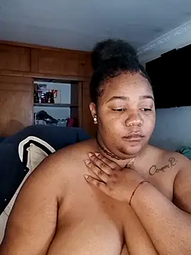 Snapshot of Daddys_girl1 chatting on 1, 10, 2025 Daddys girl1 online show from 1, 10, 2025