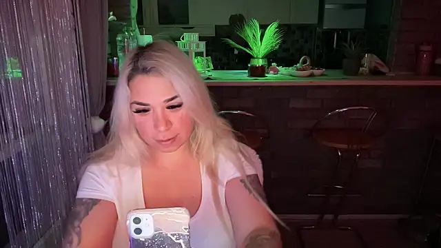 Monageil online show from 2, 2, 2025