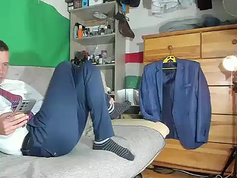 viraglaci18xh online show from 7, 10, 2025