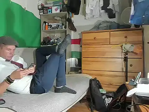 viraglaci18xh online show from 8, 10, 2025