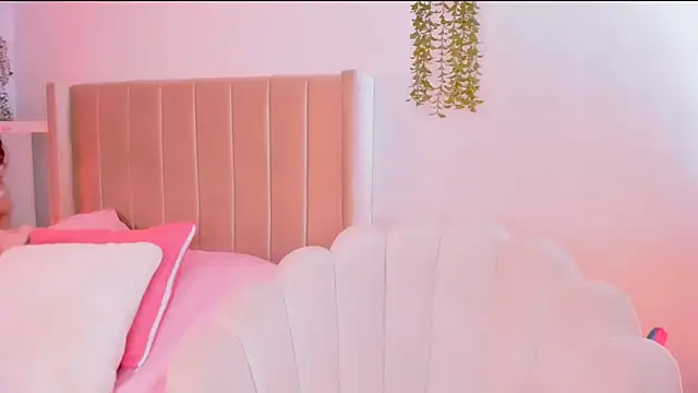 dulce doll1 online show from 17, 3, 2026