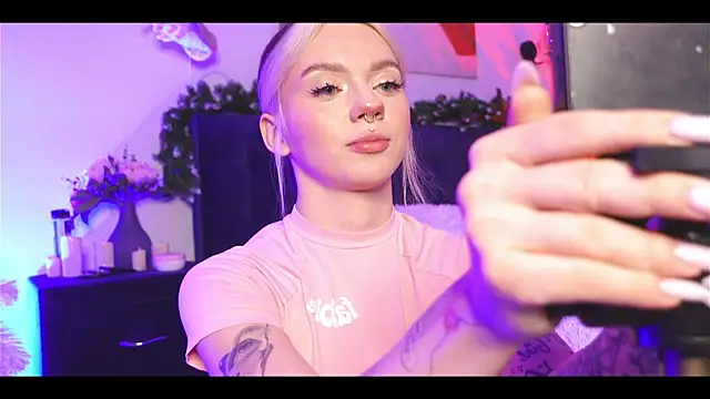 Snapshot of KristaBrooks chatting on 26, 12, 2024 KristaBrooks online show from 26, 12, 2024