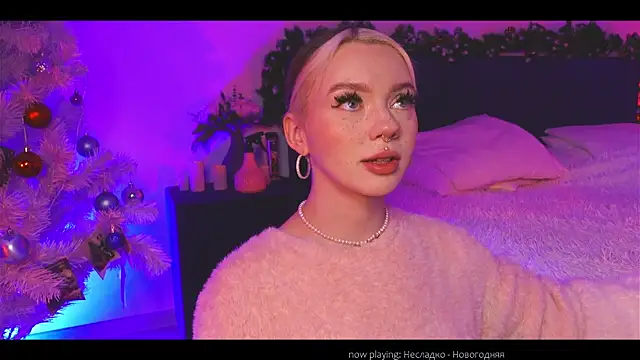 Snapshot of KristaBrooks chatting on 30, 12, 2024 KristaBrooks online show from 30, 12, 2024