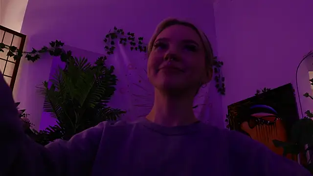 Snapshot of KristaBrooks chatting on 1, 2, 2025 KristaBrooks online show from 1, 2, 2025