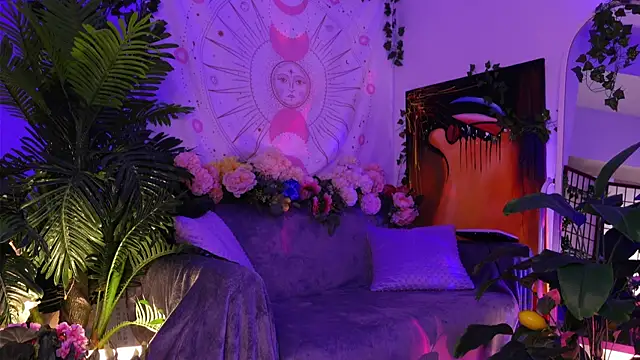 Snapshot of KristaBrooks chatting on 4, 2, 2025 KristaBrooks online show from 4, 2, 2025