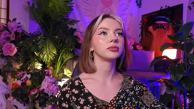 Snapshot of KristaBrooks chatting on 6, 2, 2025 KristaBrooks online show from 6, 2, 2025