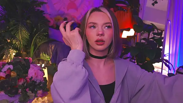 Snapshot of KristaBrooks chatting on 9, 2, 2025 KristaBrooks online show from 9, 2, 2025