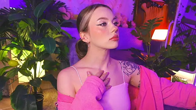 Snapshot of KristaBrooks chatting on 16, 3, 2025 KristaBrooks online show from 16, 3, 2025