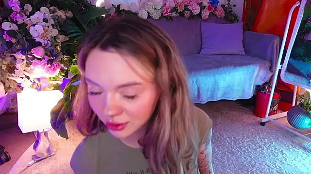 Snapshot of KristaBrooks chatting on 3, 10, 2025 KristaBrooks online show from 3, 10, 2025