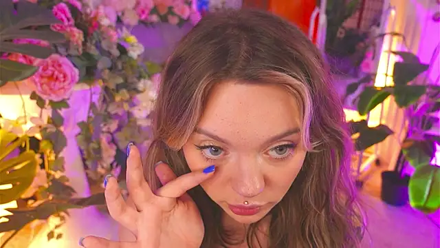 Snapshot of KristaBrooks chatting on 3, 11, 2025 KristaBrooks online show from 3, 11, 2025