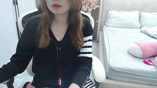 Snapshot of Hanako_love chatting on 2, 11, 2025 Hanako love online show from 2, 11, 2025