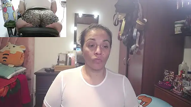 Snapshot of zoe_hotxxx chatting on 20, 4, 2026 zoe hotxxx online show from 20, 4, 2026