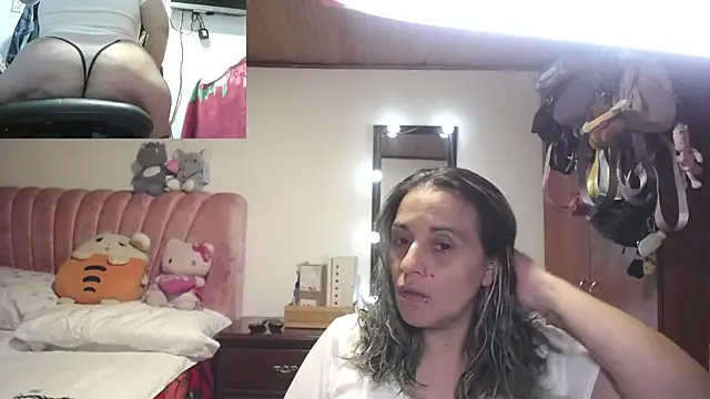 Snapshot of zoe_hotxxx chatting on 25, 5, 2026 zoe hotxxx online show from 25, 5, 2026