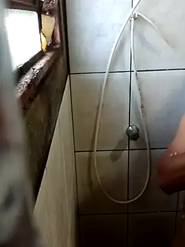 Snapshot of garoto1997 chatting on 25, 10, 2025 garoto1997 online show from 25, 10, 2025