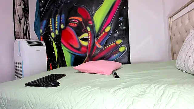 luna sexxy online show from 29, 4, 2026