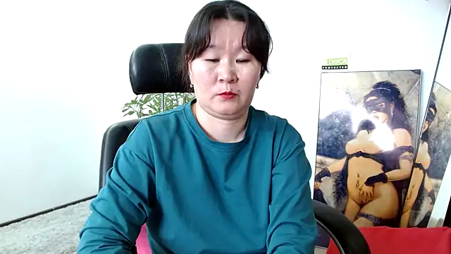 Akira xx online show from 3, 2, 2025