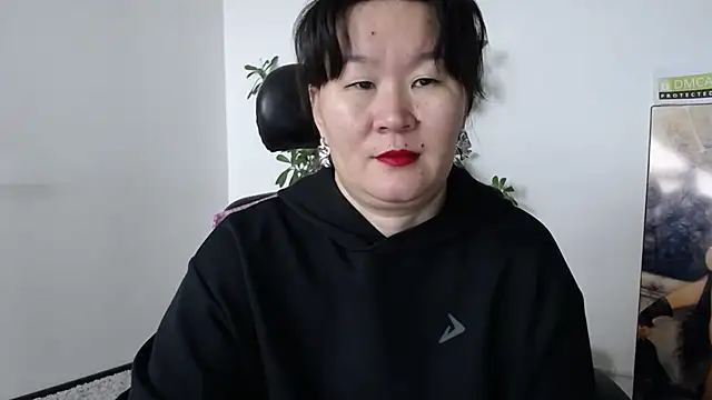 Akira xx online show from 4, 10, 2025