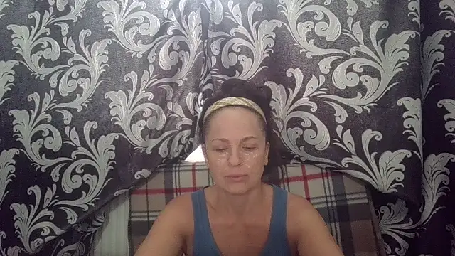 Snapshot of LindaStarS chatting on 13, 6, 2026 LindaStarS online show from 13, 6, 2026