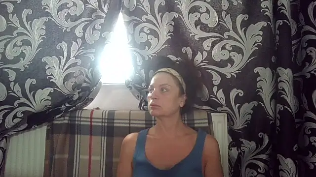 Snapshot of LindaStarS chatting on 24, 6, 2026 LindaStarS online show from 24, 6, 2026
