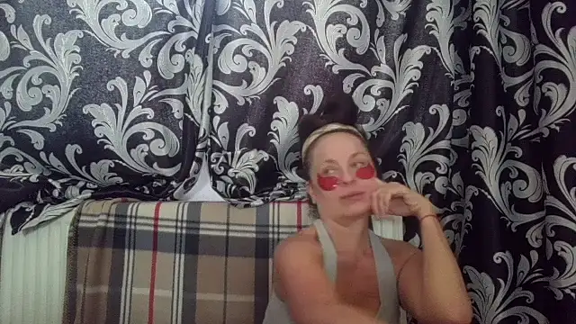 Snapshot of LindaStarS chatting on 28, 6, 2026 LindaStarS online show from 28, 6, 2026