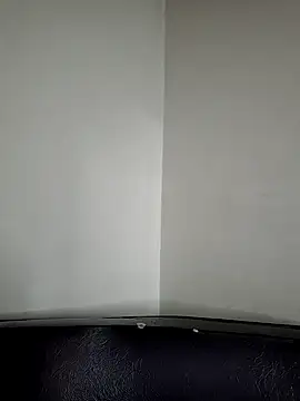 Snapshot of loveuu-bae chatting on 3, 2, 2026 loveuu-bae online show from 3, 2, 2026