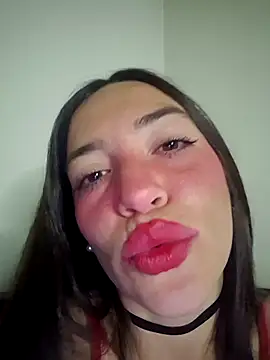 Snapshot of loveuu-bae chatting on 8, 2, 2026 loveuu-bae online show from 8, 2, 2026