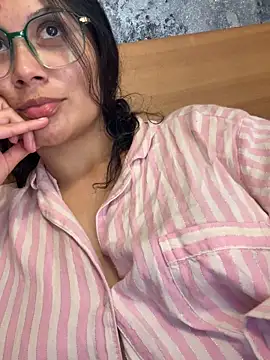 Snapshot of kinky_mila@xh chatting on 12, 2, 2026 kinky milaxh online show from 12, 2, 2026