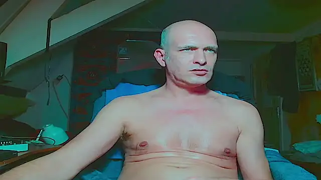 Snapshot of maxhard77 chatting on 15, 11, 2025 maxhard77 online show from 15, 11, 2025