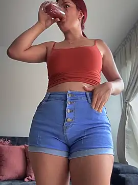 LINDA PATTY94 online show from 28, 1, 2025