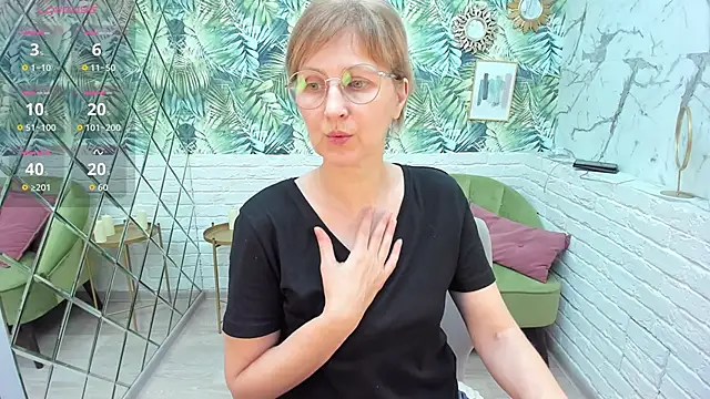 Paris Cherry online show from 20, 12, 2025