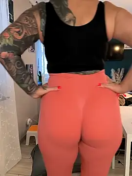 Snapshot of missjenn_x chatting on 10, 9, 2025 missjenn x online show from 10, 9, 2025