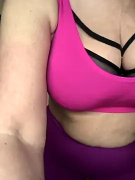 Snapshot of missjenn_x chatting on 24, 11, 2025 missjenn x online show from 24, 11, 2025