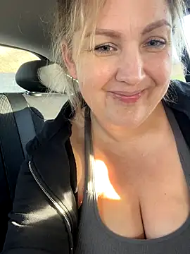 Snapshot of Anna_Alexa chatting on 31, 10, 2025 Anna Alexa online show from 31, 10, 2025