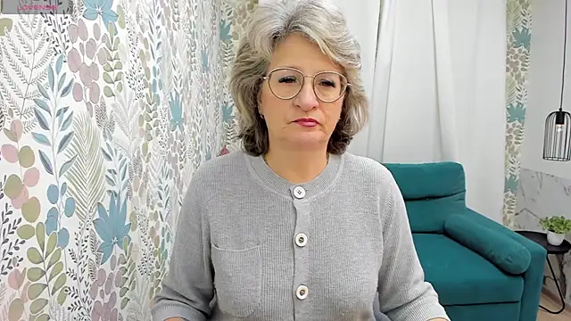EvelynJoyful online show from 2, 12, 2024
