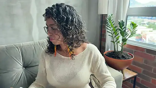 illaroom online show from 24, 2, 2025