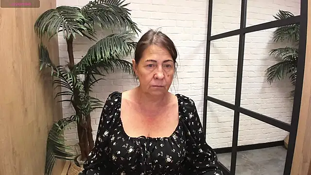 LindaPassionate online show from 12, 6, 2026