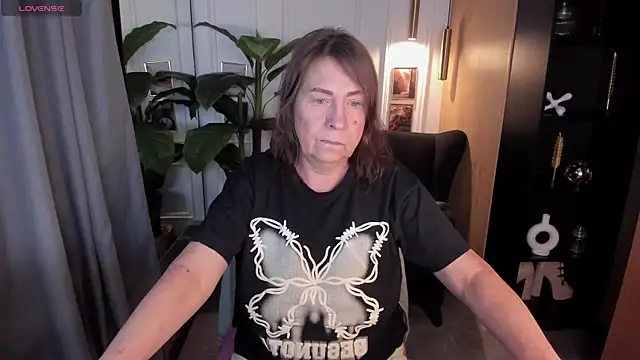 LindaPassionate online show from 24, 7, 2026