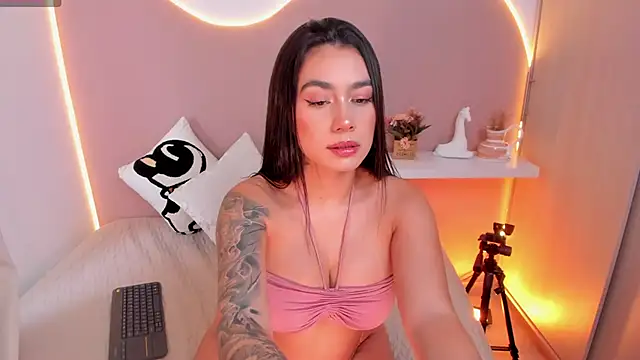 EllieMitchell online show from 17, 12, 2024