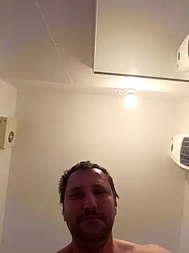 Snapshot of Miki20677 chatting on 3, 3, 2026 Miki20677 online show from 3, 3, 2026