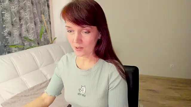 Snapshot of Fritha chatting on 8, 2, 2025 Fritha online show from 8, 2, 2025