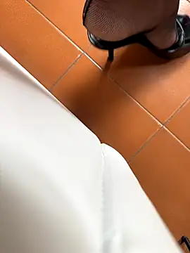 Wet-Pussycat online show from 10, 9, 2025